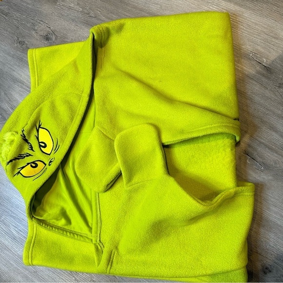 Dr. Seuss Grinch hooded blanket - Picture 8 of 12